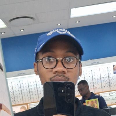 TshepangMaoba's profile picture. Lost.