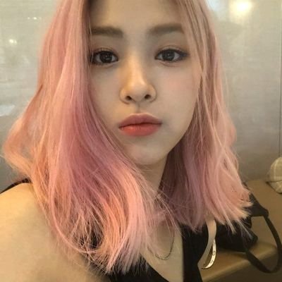 ryuaces's profile picture. watching lalaloopsy with haerin and ryujin