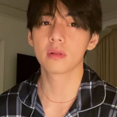 rawr_taehyung's profile picture. Baby blue.