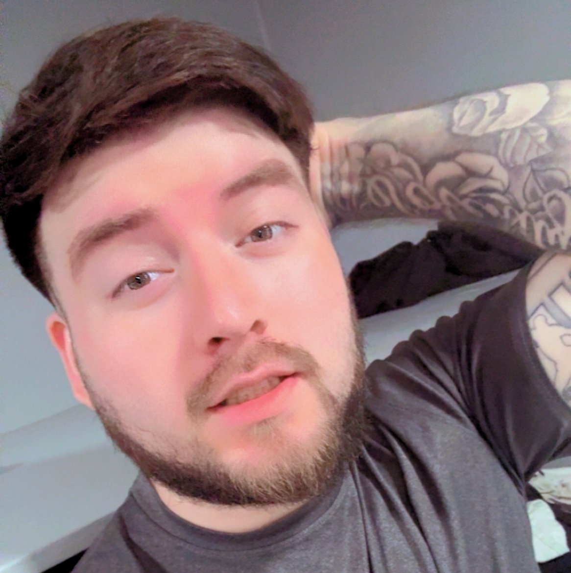 Josephmf2225's profile picture. 