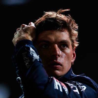 fourstappens's profile picture. 