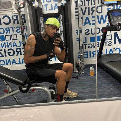 DavionLaws's profile picture. 🏂🌊♎️ Only Dead Men Are Free..