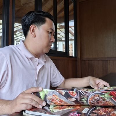 Cuman_Muggle's profile picture. Makhluk Figuran || Aku, Kamu dan Kita dengan keinginan yang sama