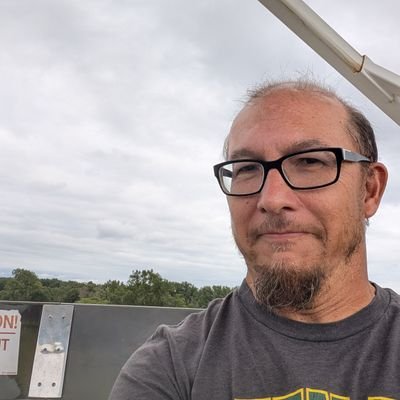 LMangless's profile picture. 