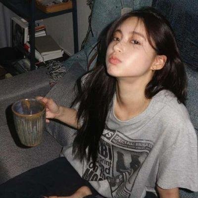 shashanksiotia's profile picture. Tried freudian fathoms free, ids idling inner – couch confessions, slips slipped.