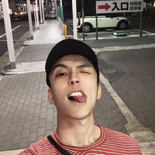 ganeshk39902559's profile picture. Shadows dance eternities.