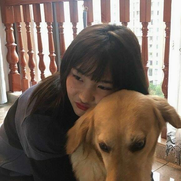 Priyank94296334's profile picture. Picnicked solo by the river, cheese and crackers, book in hand. Solitary feasts, savoring silence with crumbs.