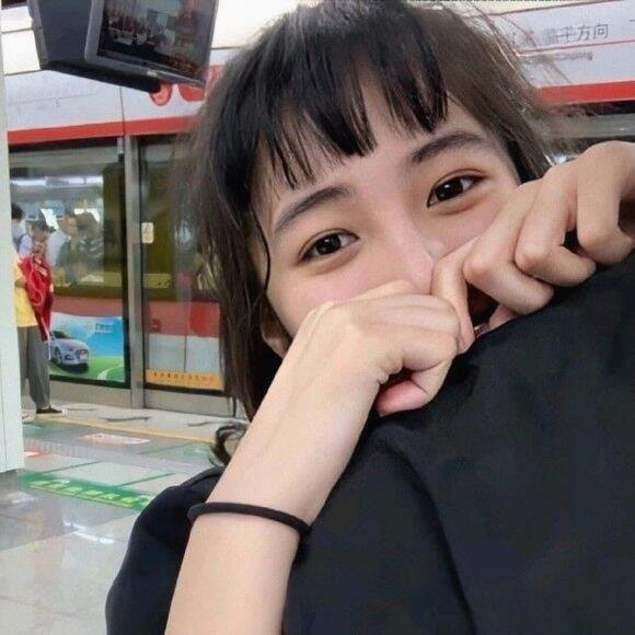 manu57945851's profile picture. Crafted dreamcatchers feathered and fringed, webs weaving wards—Native nets nurture nights.