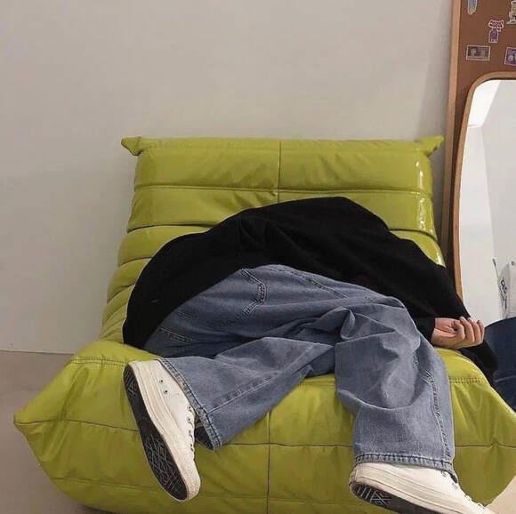 Raviprajapat161's profile picture. Shadows dance eternities.