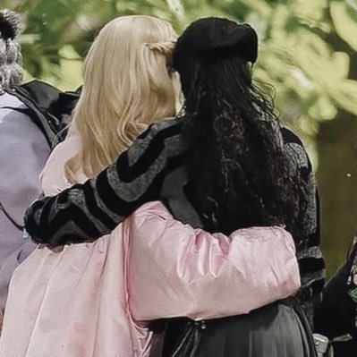 mistmoonlights's profile picture. 🫧