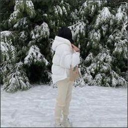 AnniceY7977's profile picture. Gods determine what you're going to be。