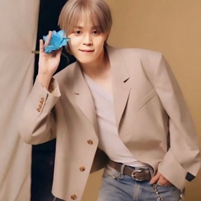 MarialuVallejo1's profile picture. “Prométeme que aunque pienses que no tienes a nadie, no dejarás de creer en ti” Park Jimin, Promise.