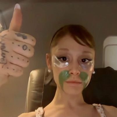 ninicannot's profile picture. mi novio, yo y un paquete de oreos