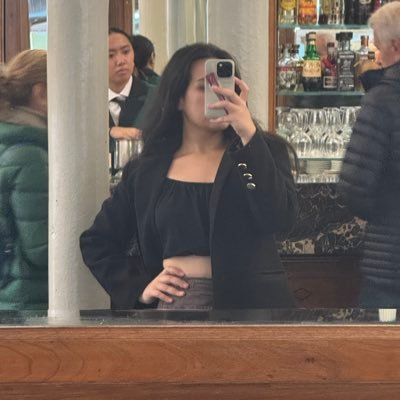 jardiino's profile picture. به شدت انتقاد ناپذیر !