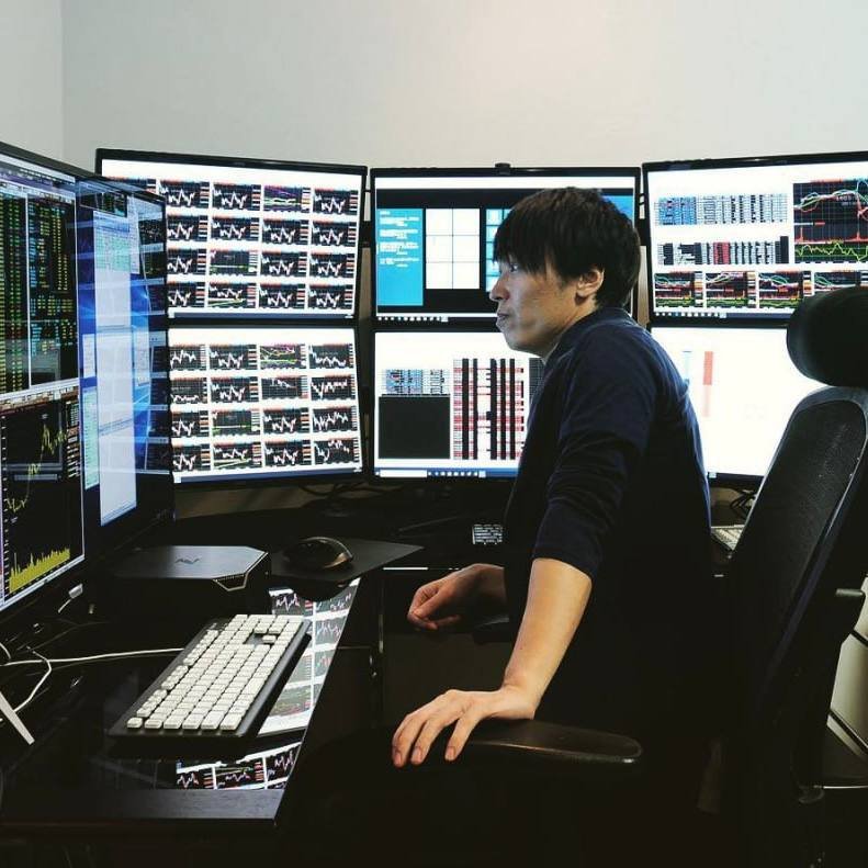 0XZFPa0yrO5d8's profile picture. 株式投資家です。詐欺撲滅をお祈りしてます。20年連続プラスのコツコツ型。2024.2月総利益100億達成（利益なので資産 じゃないよ）、長期間にわたって応援してくださったフォロワーとファンの皆様に感謝の気持ちを込めて、ラッキーなユーザーを抽選で選び、【短期的に急上昇する】株式情報と株式学習資料をシェアいたします。