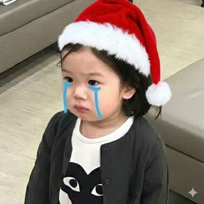 echotho's profile picture. living on delulu + caffeine