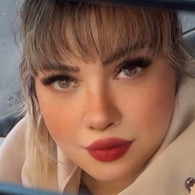 tiffanyyyblue's profile picture. همون بازیگره که تو اون فیلمه بود! https://t.co/z0XUrAl660