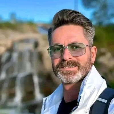 law717517's profile picture. 