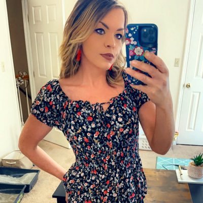 CristinaCrisp3's profile picture. Kentucky 🐎 Small Business Owner 👩‍💼 America First 🇺🇸 RIP Charlie Kirk 🙏🏻 Biggest fan of Candace, Tucker, and Massie. 🙌🏻 Christ is King 👑