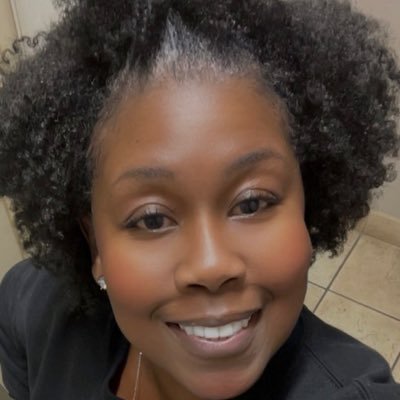 stepreneeme's profile picture. 🖤🖤🖤