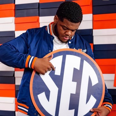 BranchTavian's profile picture. 4 ⭐️Auburn’s Versatile Defensive Lineman Class Of 26|6.5|300| Riverside High School /570/ Ivan De Irish (Agent) (Business Inquires:tavbranch75@gmail.com)