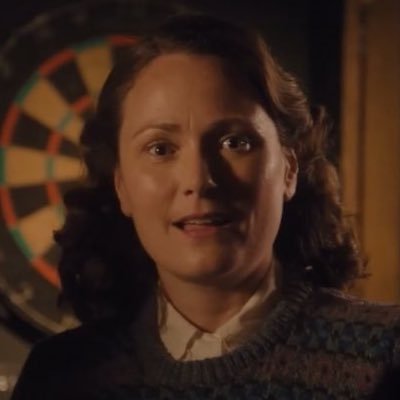 iiofspain's profile picture. i'm like pat butcher if he was italian