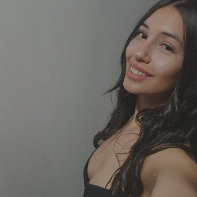 sashabellasash's profile picture. angel vibes here 😇 demon vibes below 😈