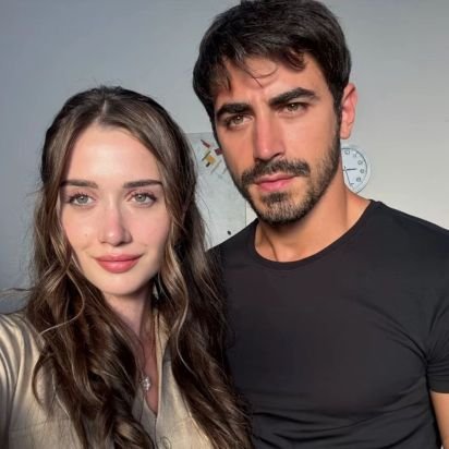 elnuzz_'s profile picture. bas tumse milne ki der thi.