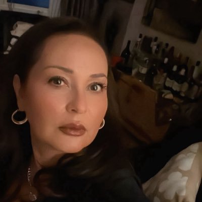 burunarda's profile picture. AVUKAT,HUKUKÇU,ANNE,TC VATANDAŞI,SEÇME VE SEÇİLME HAKKINI ATASINDAN ALAN,İNANCI ADALET,MEZHEPSİZ,GELDİM GİDİYORUM İNSANCA YAŞAMAK İSTİYORUM!