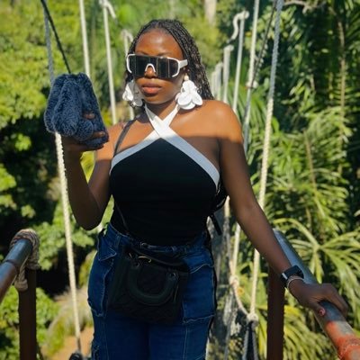 just_me_YES_ME's profile picture. LOVER OF GOD📿🧎‍♀️⛪️ SOCIAL MEDIA HANDLER/MANAGER 👩‍💻EXTREMELY CONTROVERSIAL🔥 🔫 I really do not GAF about ur opinions 💀🤝 DM for PR and collab 📨