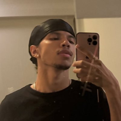 diaryofcupid's profile picture. i’m from new york so i’m cocky| ig: gabe.valentino