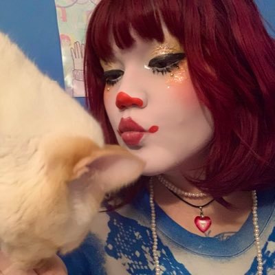 starfishheart's profile picture. don't you think dreams and the internet are similar? they're both areas where the repressed conscious mind vents! ☆⋆｡ artista visual ₍ᐢ. _ .ᐢ₎