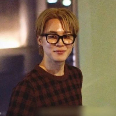 wintrbrr7's profile picture. 𓆝 𓆟 𓆞 𝑴𝒊𝒏 𝑳𝒆𝒐 ⋆₊· swimming in purple ·₊⋆ 𓆝 𓆟 ✩°˖ 🧣⋆｡༘ ʚ 🥨 ˚⋆｡