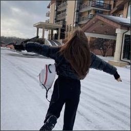 sikwaii73926's profile picture. 