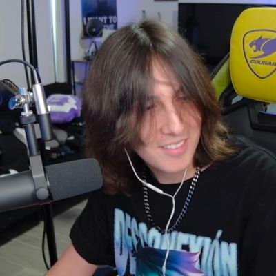 WizardDonnut's profile picture. *･゜Push on through ｡.ﾟ+ 

28/01/25 BEST DAY
15/10/25 MISSAVERSO
› artist? | MULTIFANDOM | Genderfluid | pendej | Raccoon lover | 🇦🇷 | #AUHA | LDF