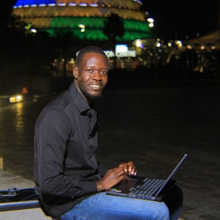 dennisenzama's profile picture. 