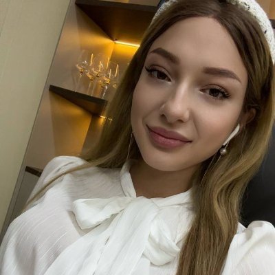 Helena6532's profile picture. 37 | CA | Mature, confident, unpredictable | In life, I only smile at those who understand. ✨