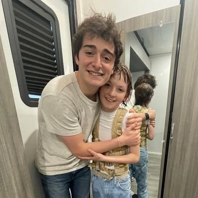 elimorningstar1's profile picture. snc + fable smp lover + other fandoms