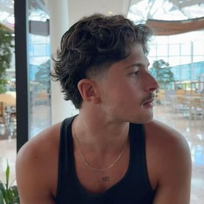 harry1540710's profile picture. 