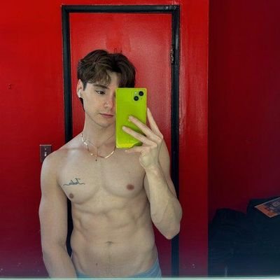 RealLeoGrand's profile picture. Visual Artist 🏳️‍🌈 Here to have fun 💦