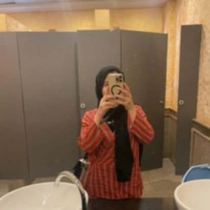 dandon_67's profile picture. Intern doctor at AUH👩‍⚕️

 perhaps the moon is a freezing tear🌃