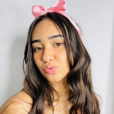 valeryaltamaar's profile picture. Única cuenta oficial de twitter🤍