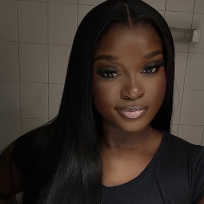 NIROSIA1's profile picture. just living my life 🙃.