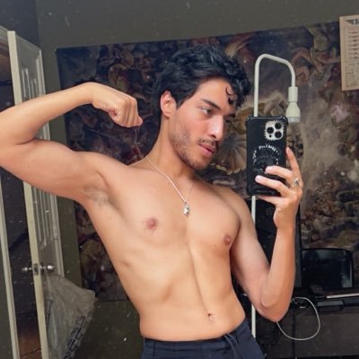 BombshellBf's profile picture. #Gryffindor | he/him | oracle | multidimensional being | psychic medium | divine healer and cosmic protector 🪬✨🌈