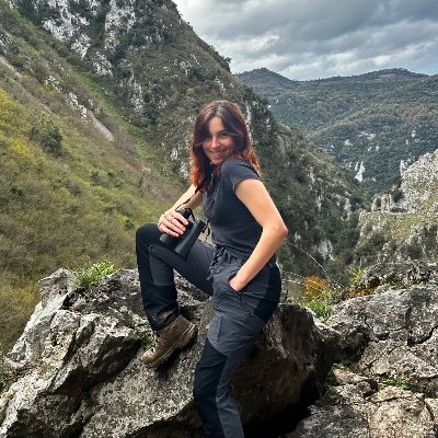 shrlockedwolf's profile picture. A veces hago cosas de bióloga y otras veces, también