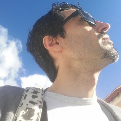 tiagofraga300's profile picture. Just another day in the office