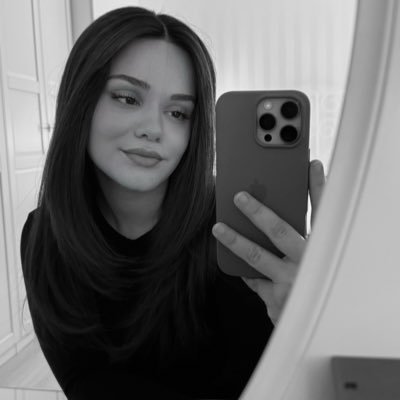 zkurt5s's profile picture. pâtissière | 61