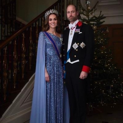 ScarletApisQ's profile picture. Born by Grace, Blessed & Led by faith. Royalist to my cellular core. 💋🧠 & ❤️. Sassy Sword & Shield defender of injustice. GSTRF 👑