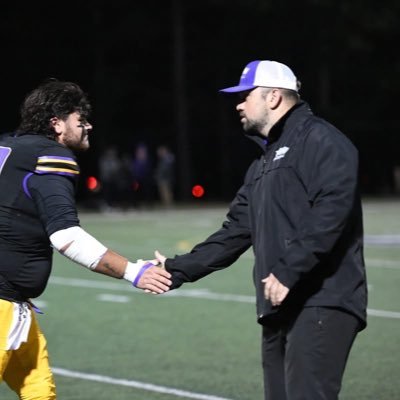 gobitz32's profile picture. Follower of Jesus | Washed Up Football Player | Defensive Line Coach @unwfb | Romans 5:8 | Recruits ⬇️