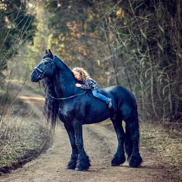 Mobluebelle72's profile picture. A resilient woman rising above a chronic illness, nurturing her aged father, and mastering household responsibilities, boldly redefining her path.